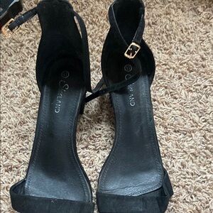 GUC Black Women's Heels